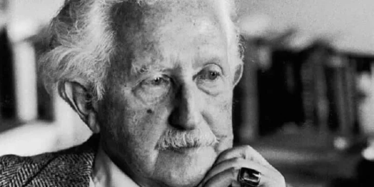 Erik Erikson
